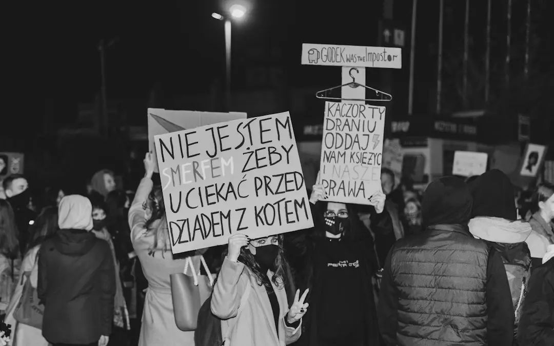 Proteste și zeci de arestări la Paris din cauza scumpirilor